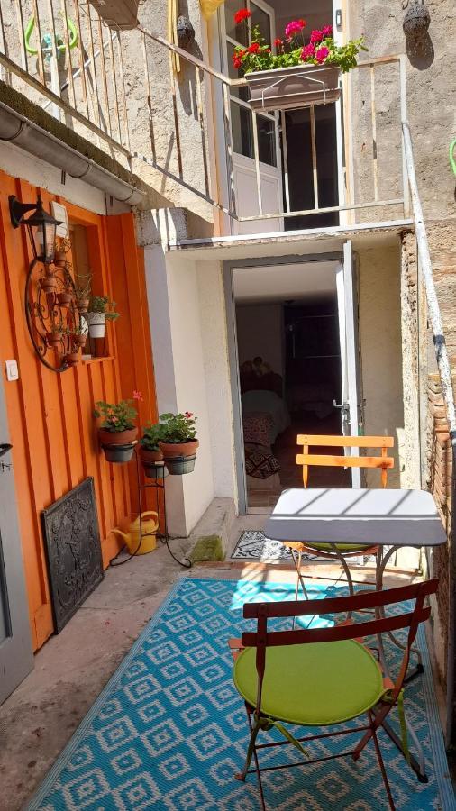 Sur Le Chemin Bed & Breakfast Auvillar Bagian luar foto