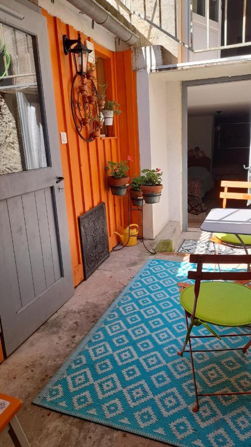 Sur Le Chemin Bed & Breakfast Auvillar Bagian luar foto
