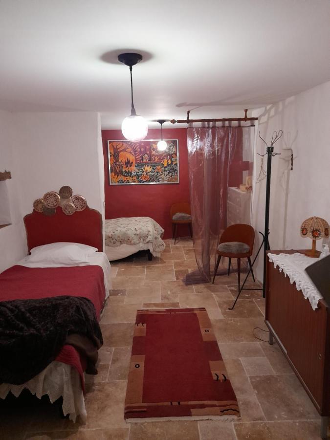 Sur Le Chemin Bed & Breakfast Auvillar Bagian luar foto