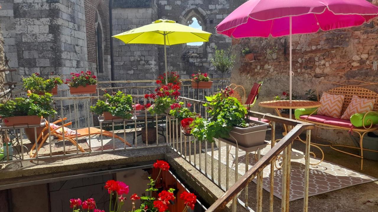 Sur Le Chemin Bed & Breakfast Auvillar Bagian luar foto