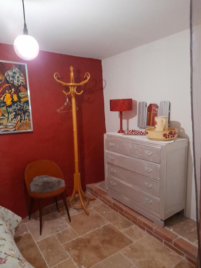 Sur Le Chemin Bed & Breakfast Auvillar Bagian luar foto